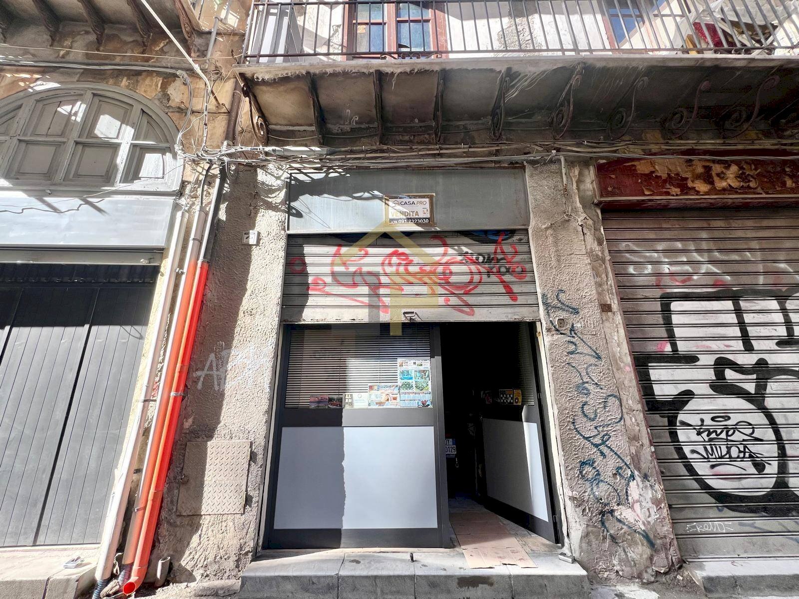 Foto 1 - Locale Commerciale Via Della Loggia
 
18, Palermo - foto 1