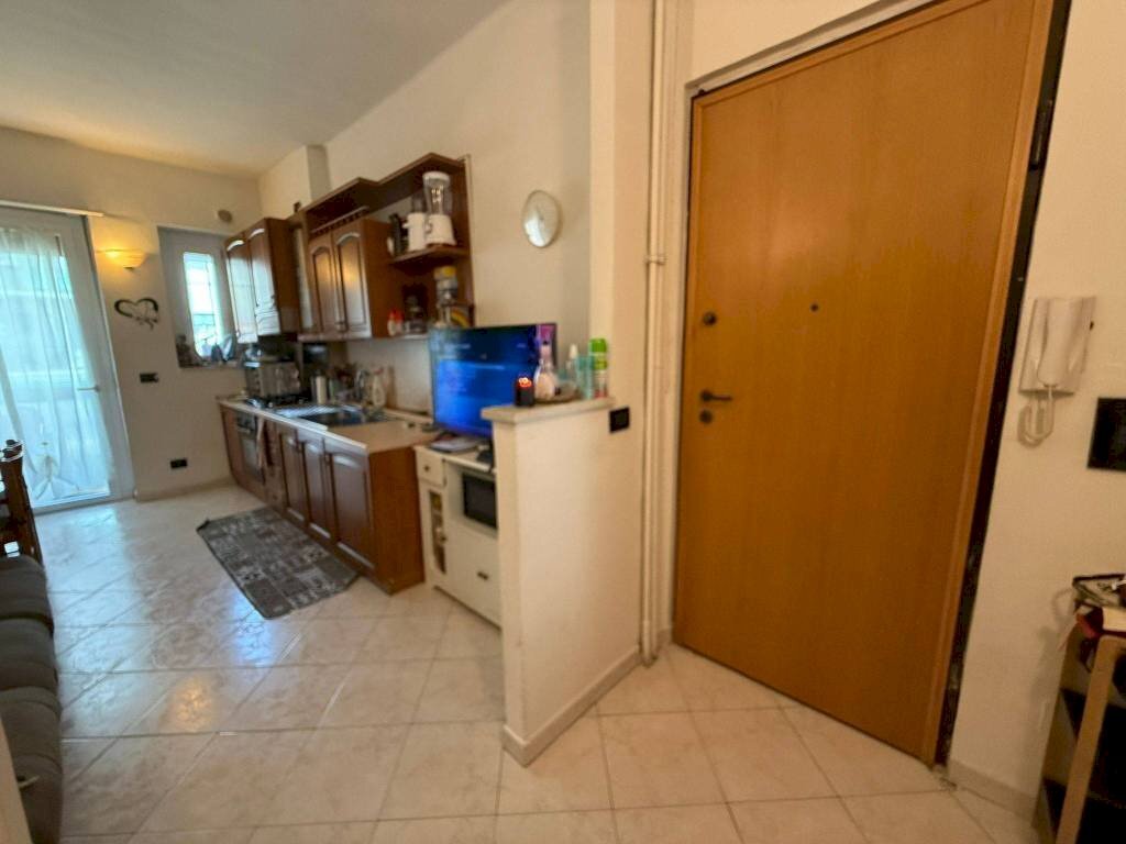 Ingresso - Bilocale via San Marino, 89/12, Torino (zona Santa Rita) - foto 2