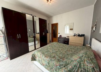 Camera da letto - Bilocale via San Marino, 89/12, Torino (zona Santa Rita) - foto 8