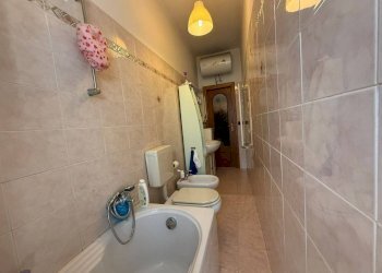 Bagno - Bilocale via San Marino, 89/12, Torino (zona Santa Rita) - foto 14