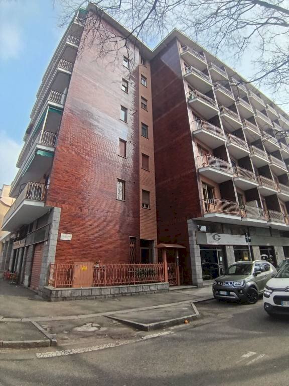 Facciata - Bilocale via Luigi Boccherini, 22, Torino (zona Rebaudengo) - foto 1