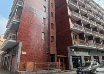 Facciata - Bilocale via Luigi Boccherini, 22, Torino (zona Rebaudengo) - foto 1