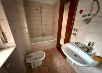 Bagno - Bilocale via Luigi Boccherini, 22, Torino (zona Rebaudengo) - foto 13