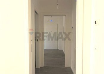 Hall / corridoio - Bilocale VIA PISA
 
2, Trani - foto 8