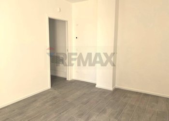 Stanza vuota - Bilocale VIA PISA
 
2, Trani - foto 20