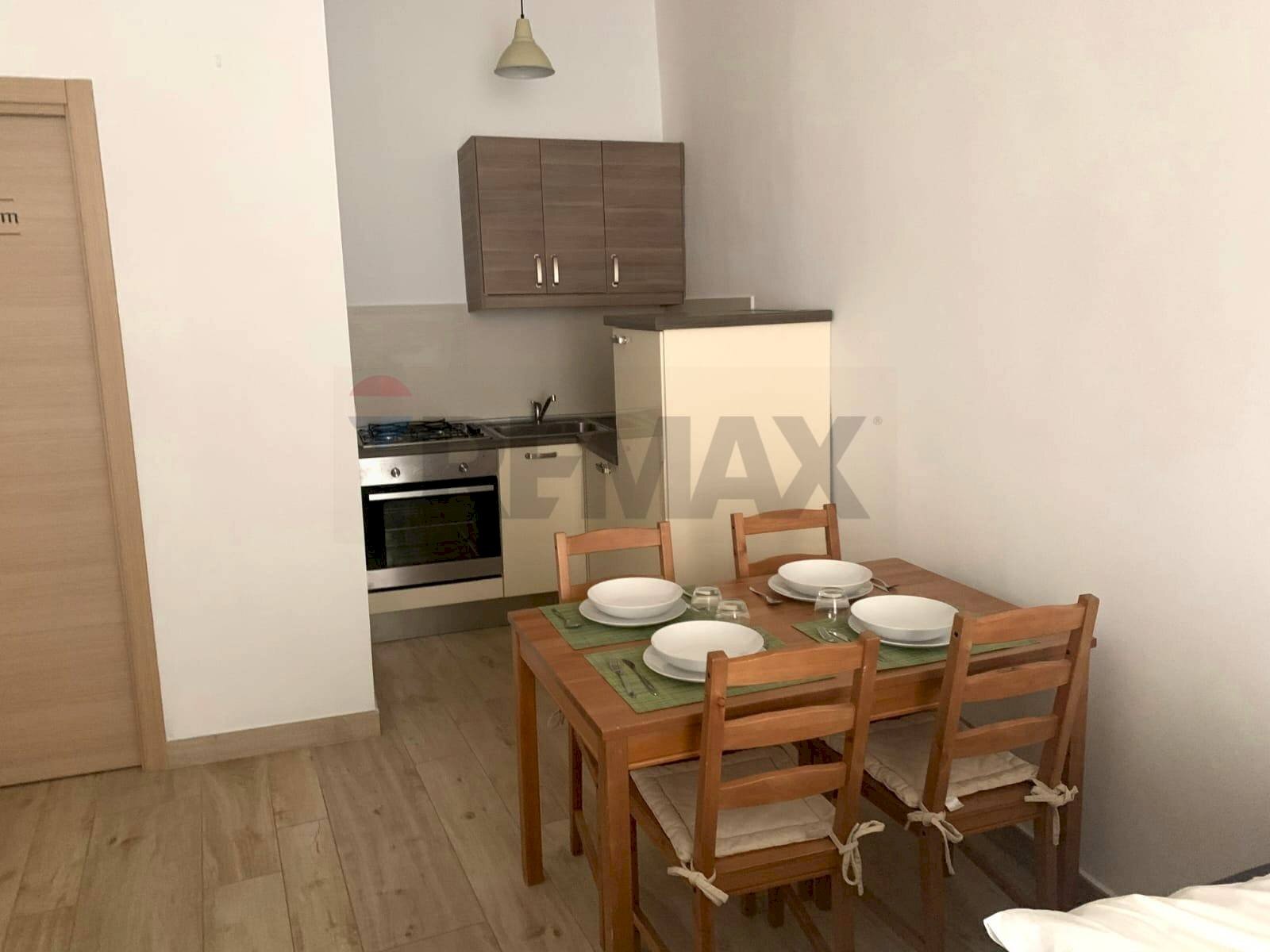 Cucina - Casa indipendente VICO MOROLA
44, Trani - foto 3