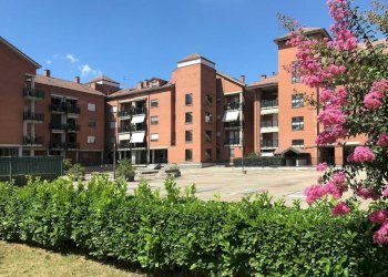 Facciata - Quadrilocale piazza Gianni Rodari, 5, Gassino Torinese - foto 2