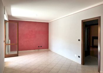 Soggiorno - Quadrilocale piazza Gianni Rodari, 5, Gassino Torinese - foto 3