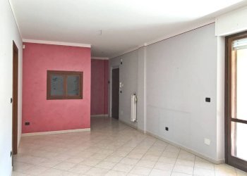 Soggiorno - Quadrilocale piazza Gianni Rodari, 5, Gassino Torinese - foto 4