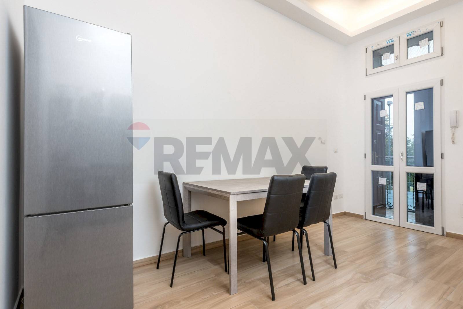 Sala da pranzo - Bilocale Via Borgazzi
 
21, Monza - foto 1