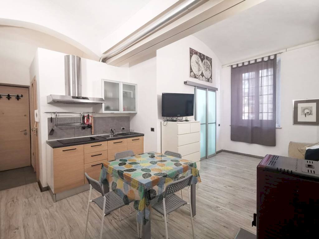 Salone - Bilocale via San Donato, 85, Torino (zona San Donato) - foto 1