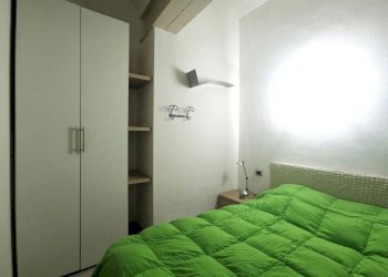 Camera da letto - Bilocale via San Donato, 85, Torino (zona San Donato) - foto 11