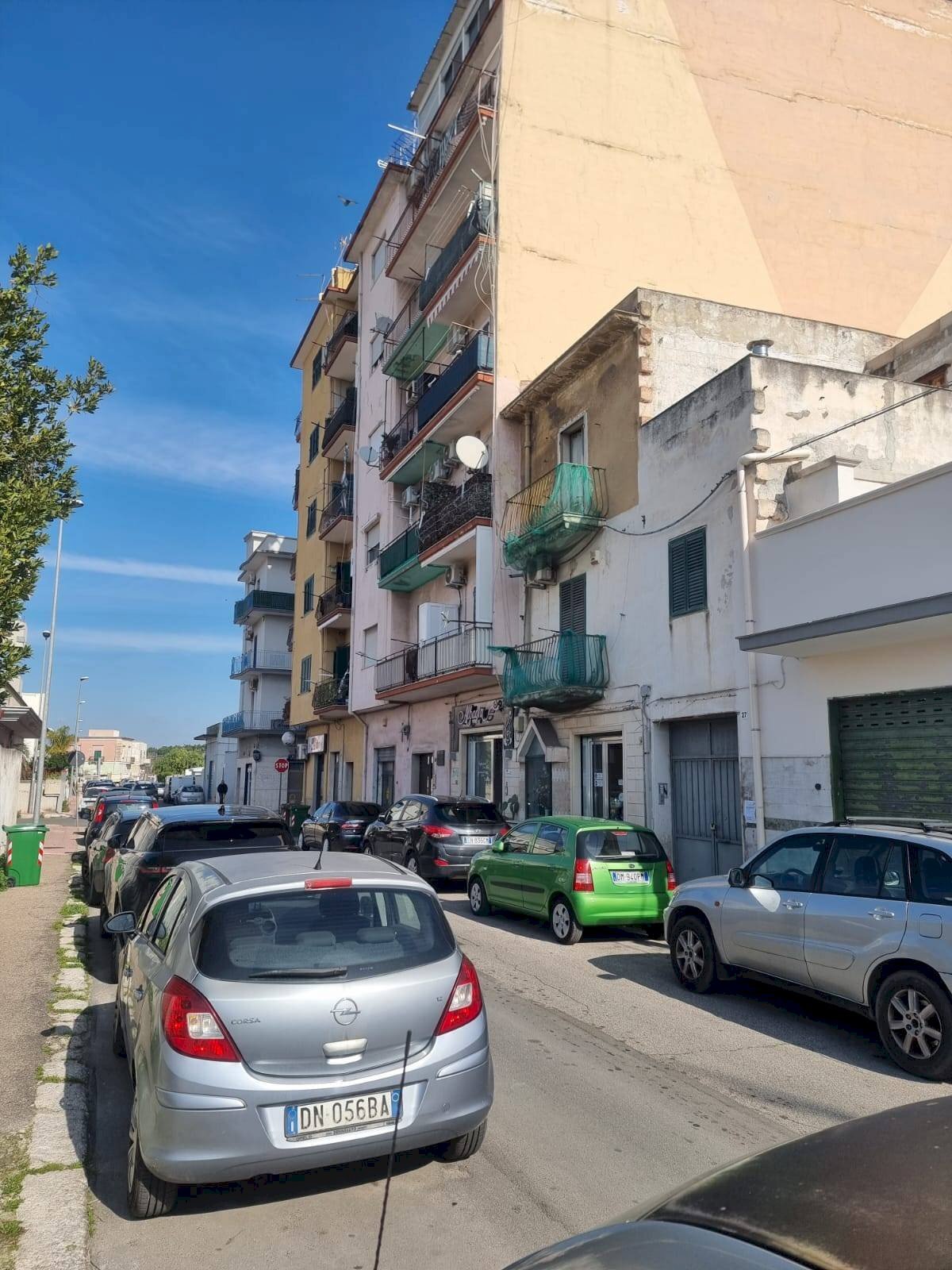 Foto 3 - Commercial Premises Via Pasquale Santilli
 
23, Taranto - photo 3