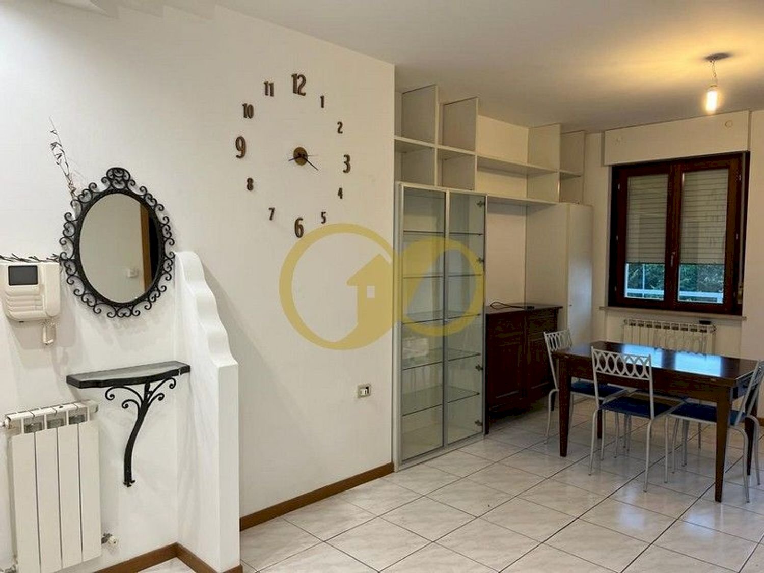 soggiorno - Four-room apartment Brodolini, Tolentino - photo 2