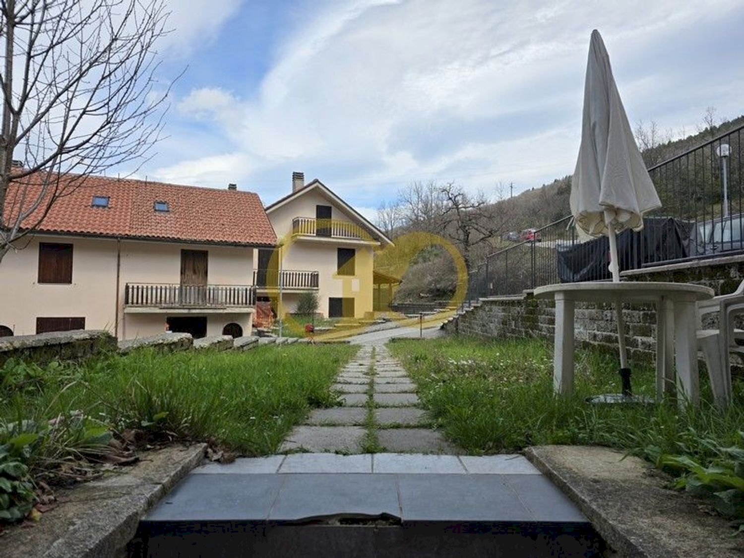 facciata - Villa a Schiera Madonna Sasso Bianco
 
15, Fiastra - foto 3