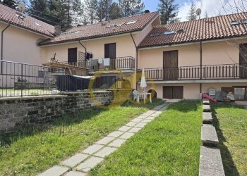 facciata - Villa a Schiera Madonna Sasso Bianco
 
15, Fiastra - foto 1