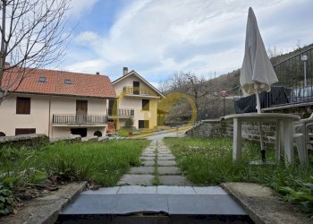 facciata - Villa a Schiera Madonna Sasso Bianco
 
15, Fiastra - foto 3