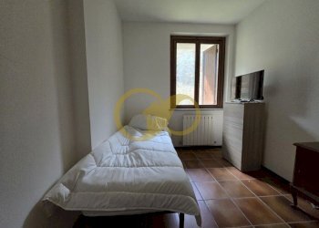 camera da letto - Villa a Schiera Madonna Sasso Bianco
 
15, Fiastra - foto 9