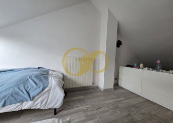 camera da letto - Villa a Schiera Madonna Sasso Bianco
 
15, Fiastra - foto 16