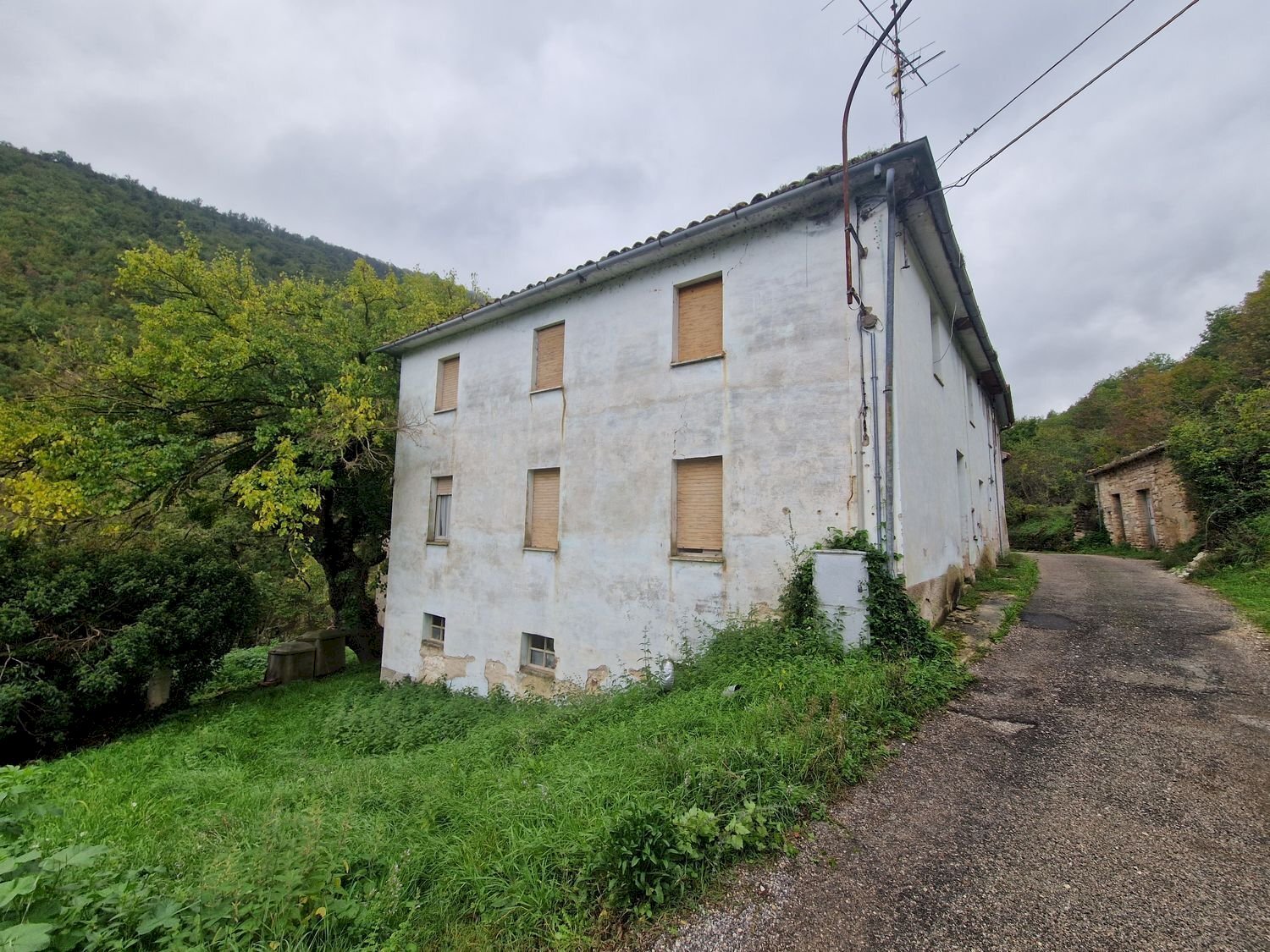 facciata - Casa indipendente Sasso marozzo, Serrapetrona - foto 3