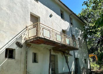 facciata - Casa indipendente Sasso marozzo, Serrapetrona - foto 7