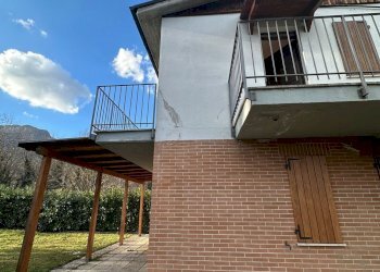 facciata - Casa semi indipendente Brilli, Sarnano - foto 3
