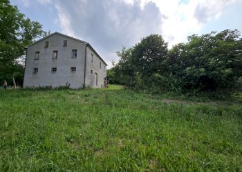 giardino - Casa indipendente Colli
 
118, Serrapetrona - foto 17