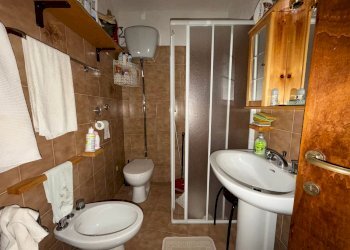 bagno - Casa indipendente Piè di Vescia
 
8, Fiastra - foto 6
