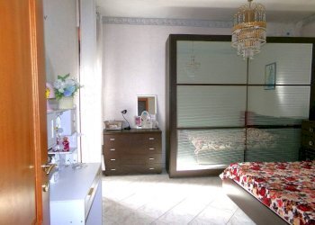 Camera da letto - Trilocale via Tevere, 1, Aprilia - foto 11