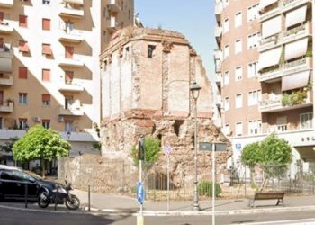 Foto 1 - Terreno non edificabile Via Homs
 
37-39, Roma - foto 1