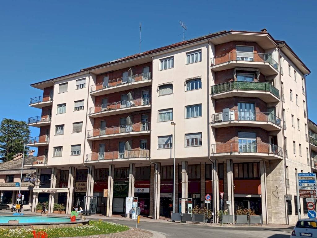 Facciata - Bilocale largo Argentera, Borgo San Dalmazzo - foto 1