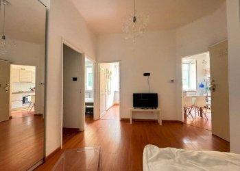 Salone - Quadrilocale vico del Dragone, 5, Genova (zona Centro Storico) - foto 4