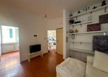 Salone - Quadrilocale vico del Dragone, 5, Genova (zona Centro Storico) - foto 6