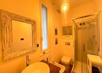 Bagno - Quadrilocale vico del Dragone, 5, Genova (zona Centro Storico) - foto 15