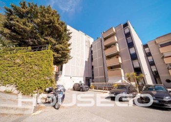 Facciata - Bilocale via Emilio Salgari, 491, Genova (zona Pegli) - foto 22