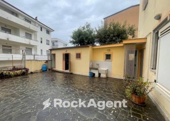 Cortile interno - Villa via Imperia, 17, Albanella - photo 36