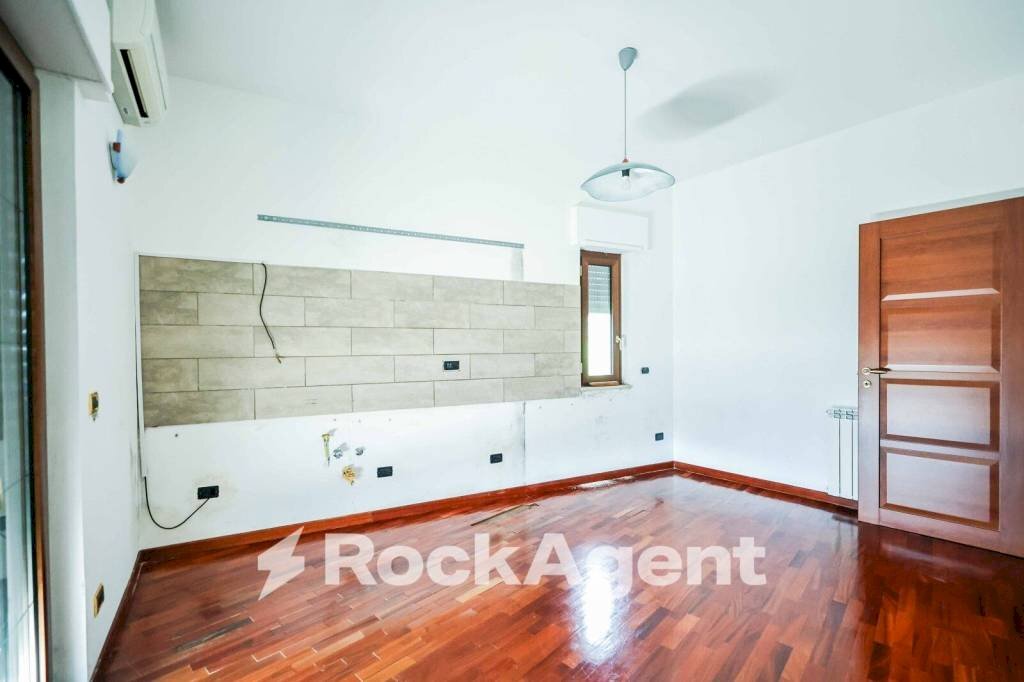 Cucina - Quadrilocale via Ferdinando Galiani, 91, Catanzaro - foto 3