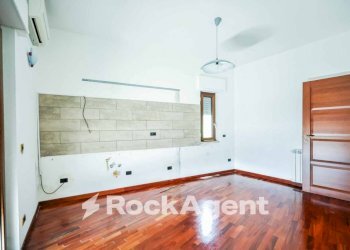 Cucina - Quadrilocale via Ferdinando Galiani, 91, Catanzaro - foto 3