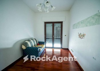 Camera da letto - Quadrilocale via Ferdinando Galiani, 91, Catanzaro - foto 12