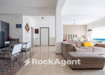 Salone - Appartamento viale Vincenzo de Filippis, 61, Catanzaro - foto 6