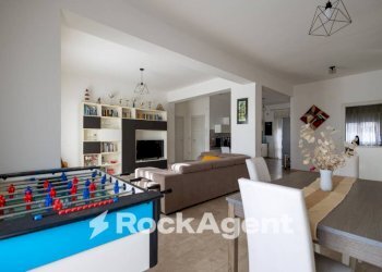 Salone - Appartamento viale Vincenzo de Filippis, 61, Catanzaro - foto 8