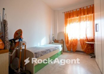 Camera da letto - Appartamento viale Vincenzo de Filippis, 61, Catanzaro - foto 28