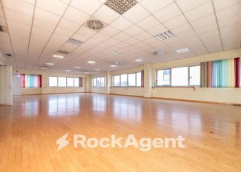 Interno non residenziale - Locale Commerciale viale Finlandia, 1, Ponte San Nicolò - foto 2