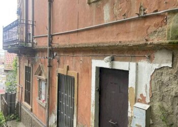 Cortile interno - Casa indipendente contrada Acqua del Conte, Messina - foto 9