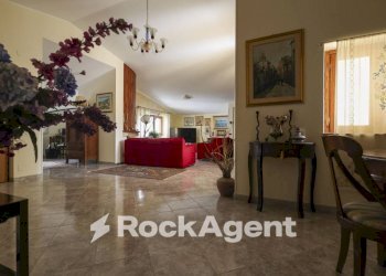 Salone - Appartamento via Gianvincenzo Gravina, 23, Catanzaro - foto 8