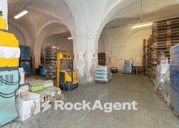 Magazzino - Magazzino piazza Maravigna, 9, Catania - foto 13