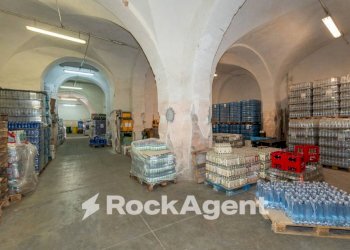 Interno non residenziale - Magazzino piazza Maravigna, 9, Catania - foto 18