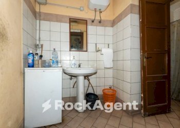 Bagno - Magazzino piazza Maravigna, 9, Catania - foto 25