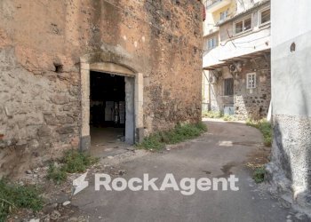 Cortile interno - Magazzino piazza Maravigna, 9, Catania - foto 29