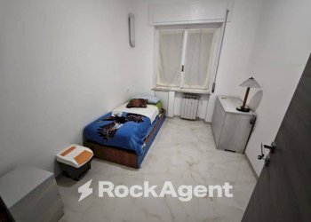 Camera da letto - Quadrilocale via alla Costa di Teglia, 3b, Genova (zona Bolzaneto) - foto 22